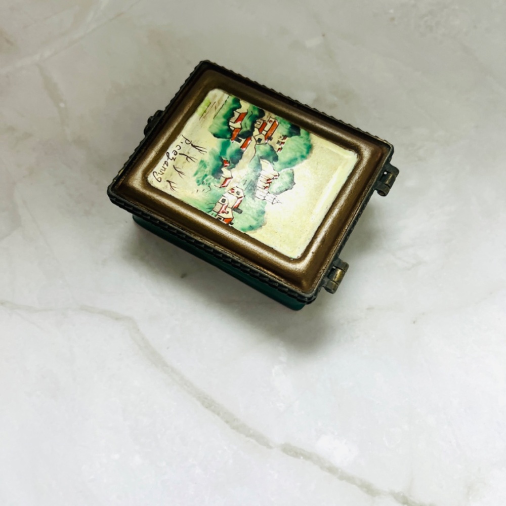 Picezanng Trinket Box. Vintage painting trinket box. Artwork Trinket box. Kelvin - Picture 4 of 6